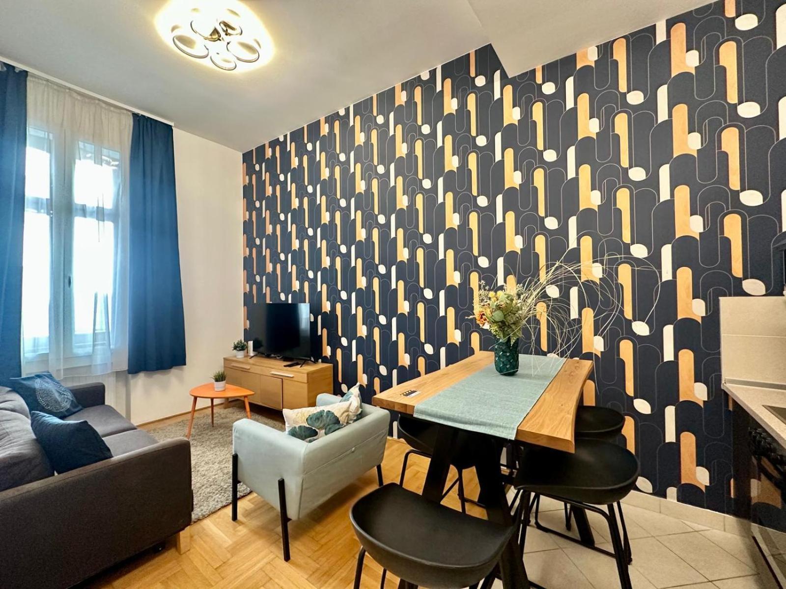 Gatsby Design Apartment By Chivi In Gozsdu #Freeparking *