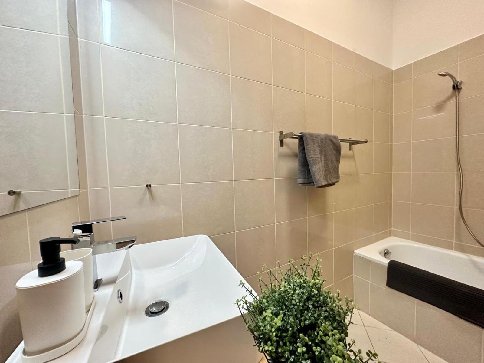 Apartment Gatsby Design Apartment By Chivi In Gozsdu #Freeparking