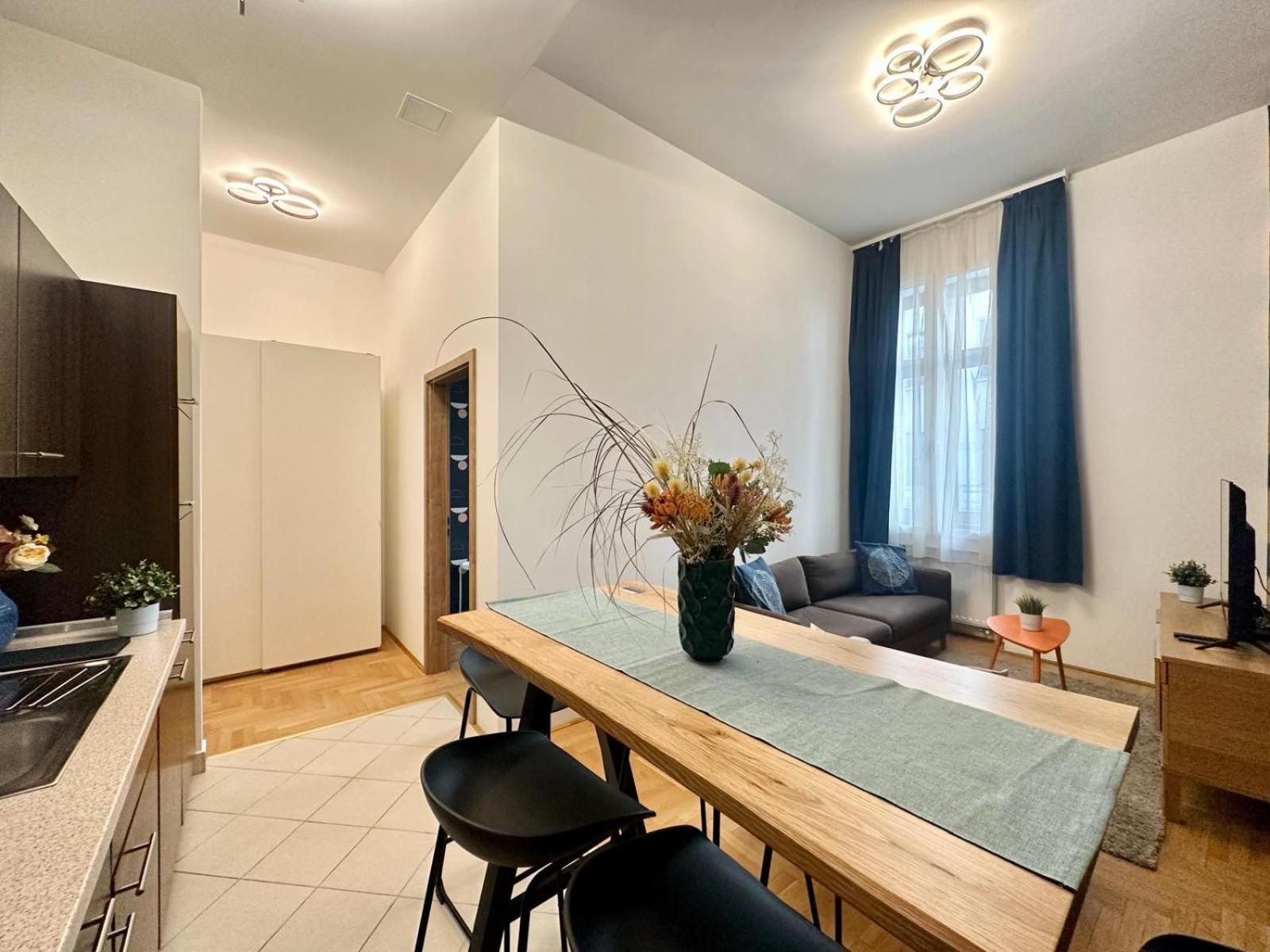 Gatsby Design Apartment By Chivi In Gozsdu #Freeparking Budapest