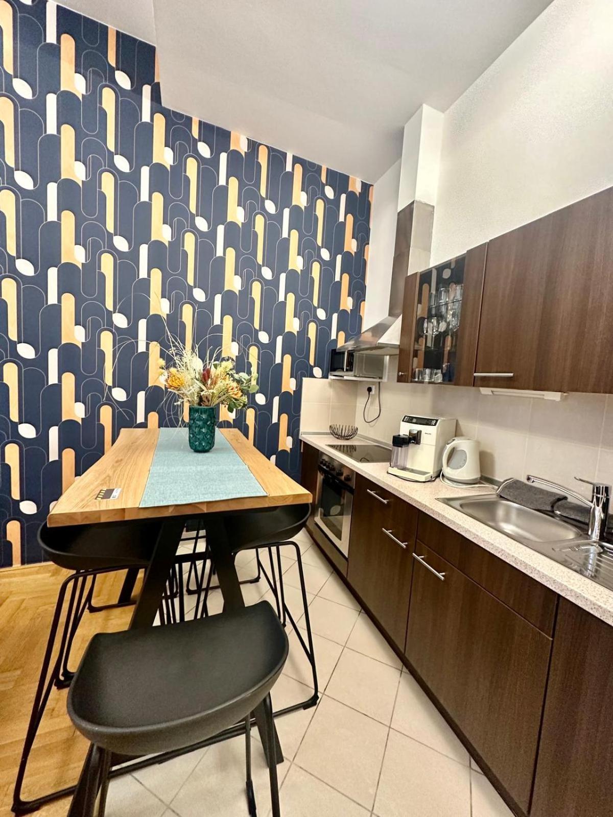 Apartment Gatsby Design Apartment By Chivi In Gozsdu #Freeparking